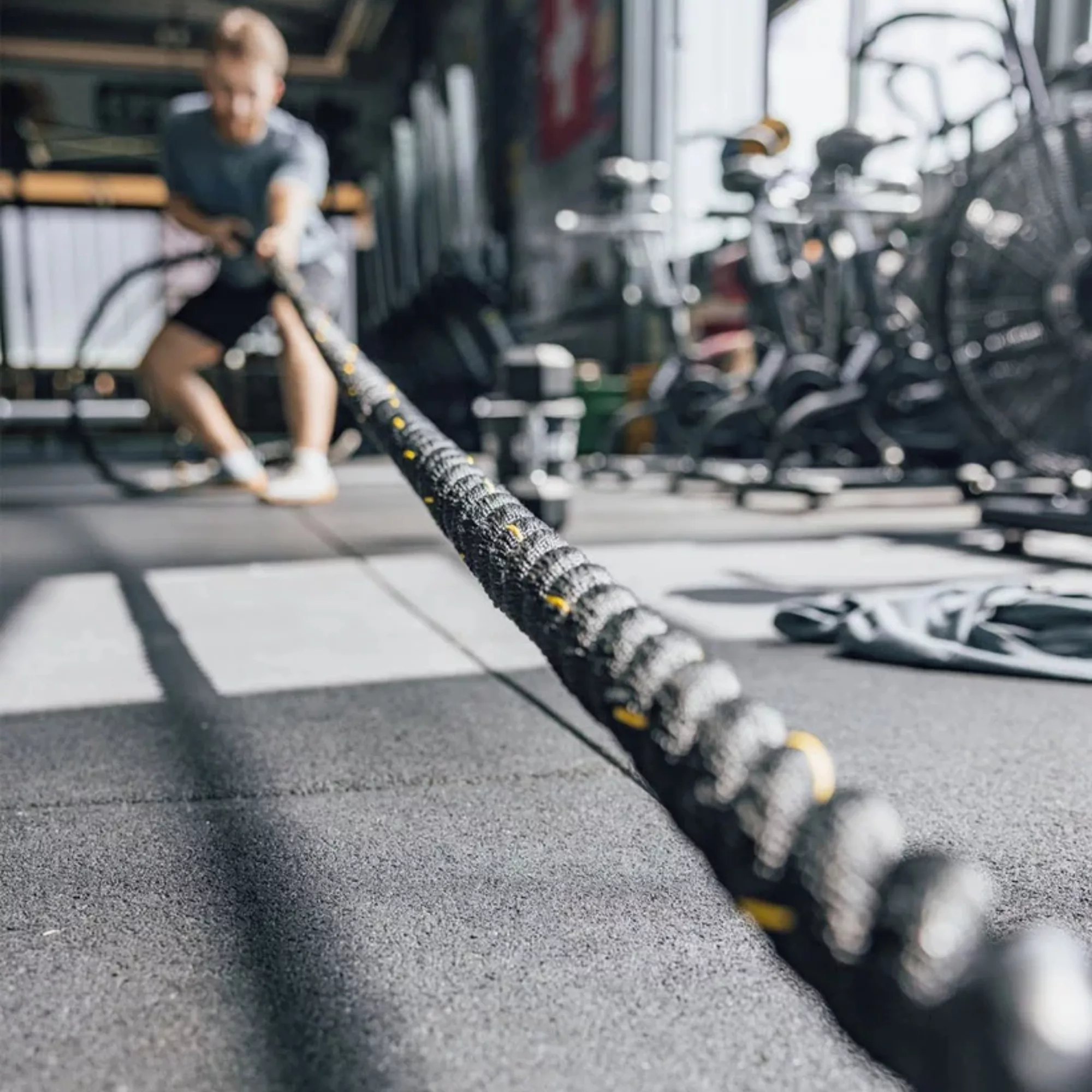 kızak halatını çeken sporcu